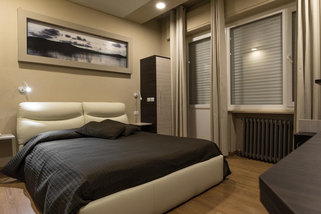 Hotel Royal Viverone Kültér fotó