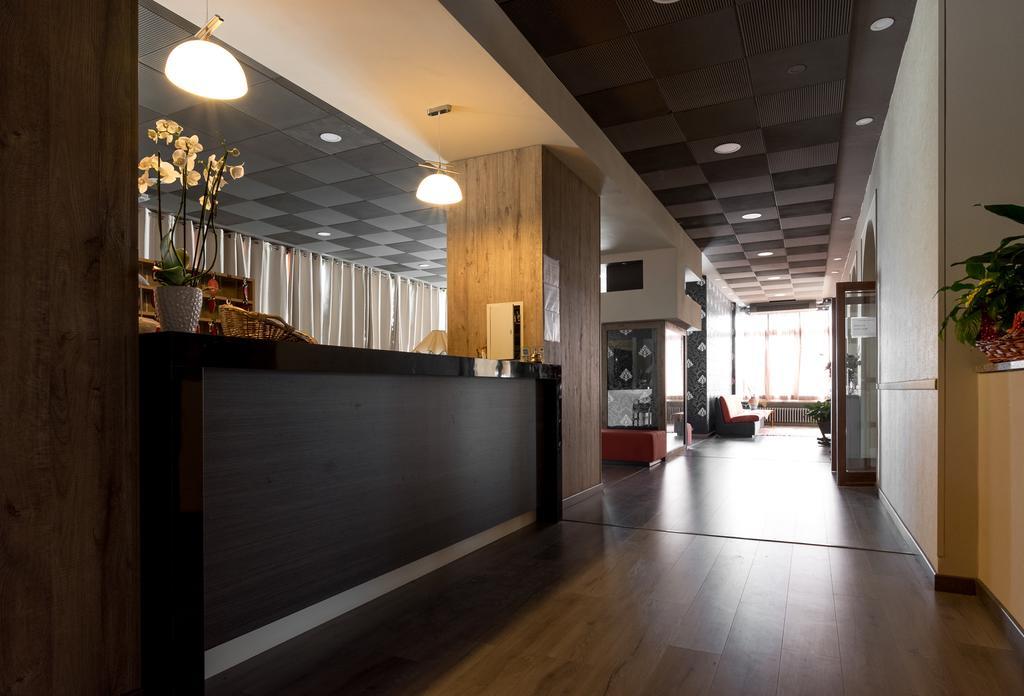 Hotel Royal Viverone Kültér fotó