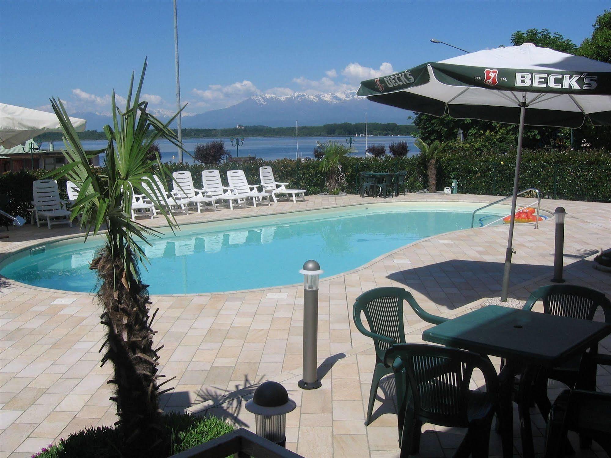 Hotel Royal Viverone Kültér fotó