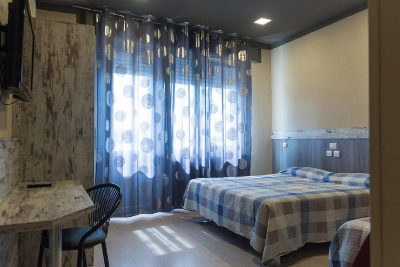 Hotel Royal Viverone Kültér fotó