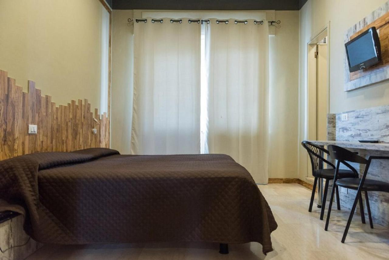 Hotel Royal Viverone Kültér fotó
