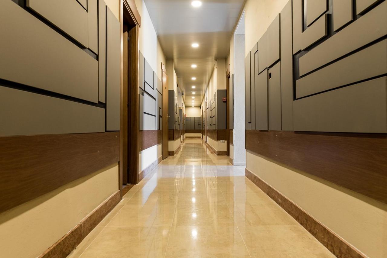 Hotel Royal Viverone Kültér fotó